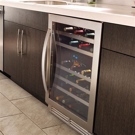 Small Refrigerator Sizes & Dimensions | Whirlpool