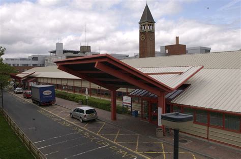 Failing Medway Maritime Hospital in Gillingham to remain in special measures after another ...