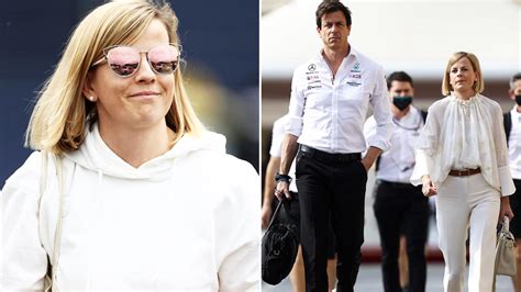 F1 2021: Toto Wolff's wife lashes out over title 'robbery' - Yahoo Sport