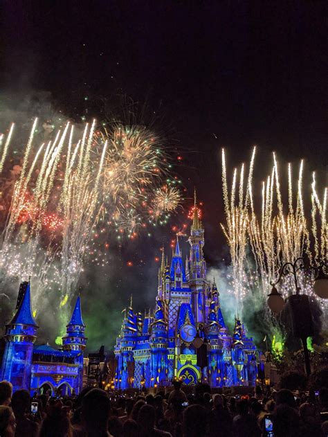 Fireworks Show : r/WaltDisneyWorld