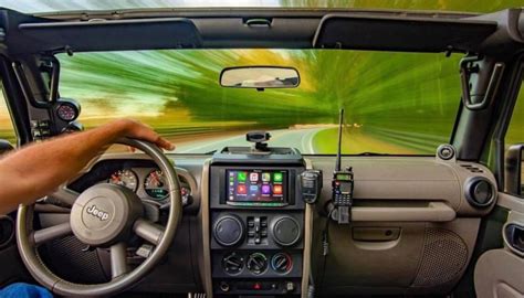 Best CB Radio 2021 [Ideal For Truckers & Off Roading]