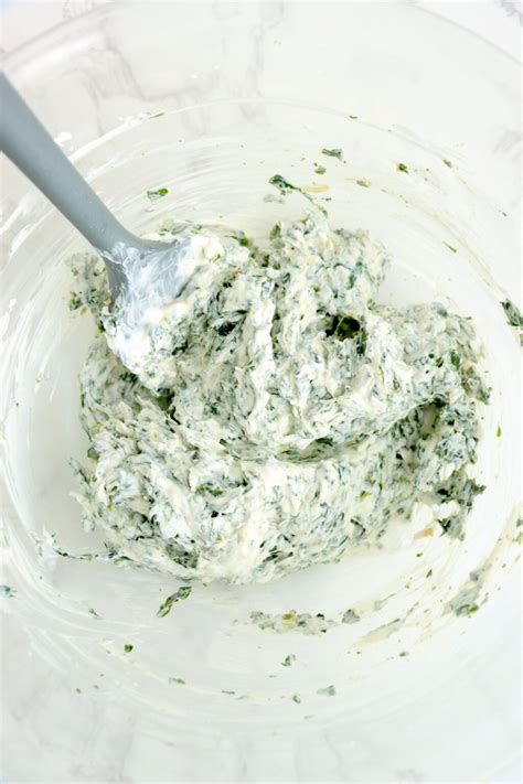 Bacon Spinach Artichoke Dip - Kitchen Divas