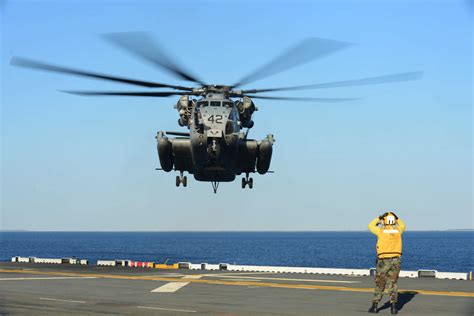 CH-53E Super Stallion | Military.com