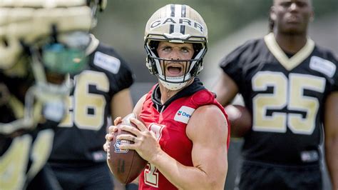 NFL insider notes: Saints betting on Derek Carr bouncing back, Ran ...