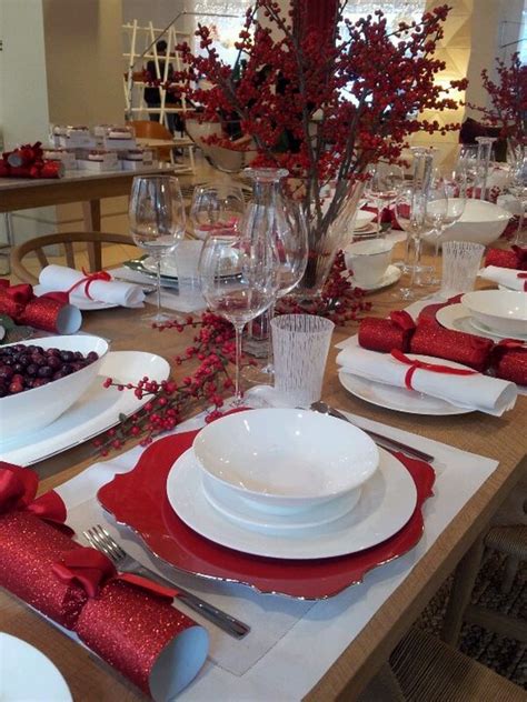 Festive and Beautiful Christmas Tablescapes: Ideas and Inspiration