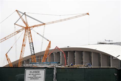 Rams News: Another SoFi Stadium construction worker has died on site ...