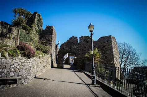 Tenby: Welsh Seaside Town of a Bygone Age - RunawayBrit