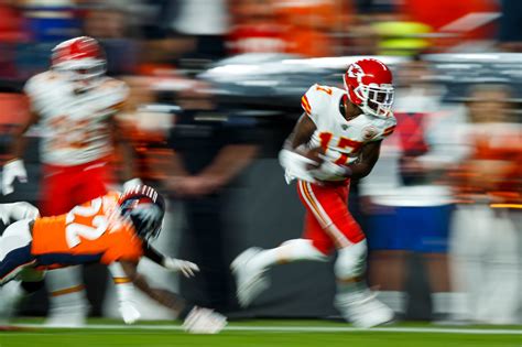 Tyreek Hill's leadership and other lessons learned from Chiefs v. Broncos