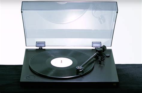 Sony unveils PS-HX500 hi-res turntable