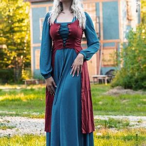 Freydis Surcoat Viking Coat Norse Dress for Women, LARP Costume and Shield-maiden Cosplay - Etsy