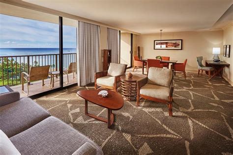 Top family resorts in Hawaii for a beach vacation - The Points Guy