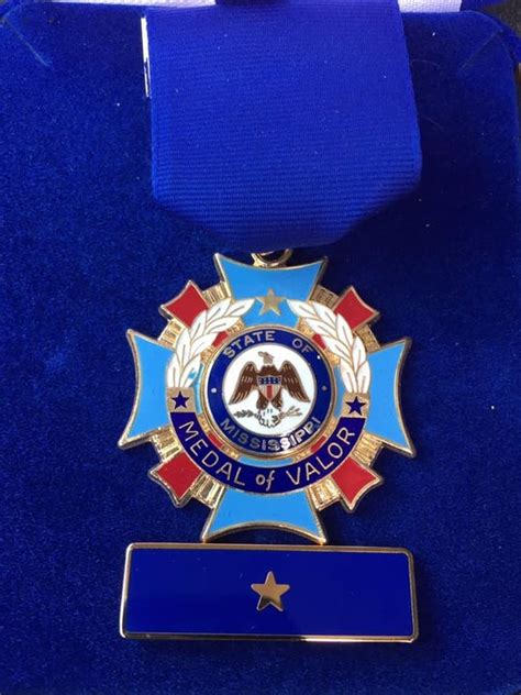 MBN agents receive Medal of Valor for 2015 standoff