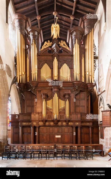 Church st nicholas church organ hi-res stock photography and images - Alamy