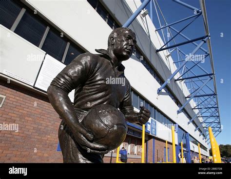 The statue of Dixie Dean outside Goodison Park Stock Photo - Alamy