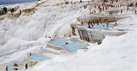 Turkey's Pamukkale thermal pools are seriously pretty and you can ...