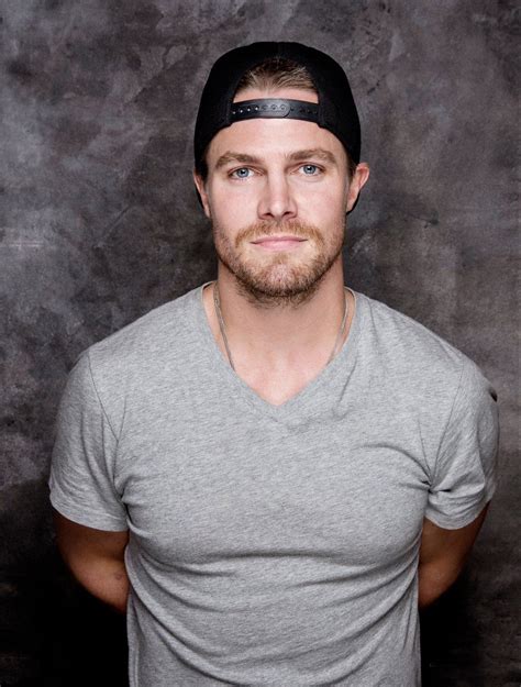 Stephen-Amell-Image-Wallpapers.jpg (1379×1821) | Stephen amell, Stephen ...