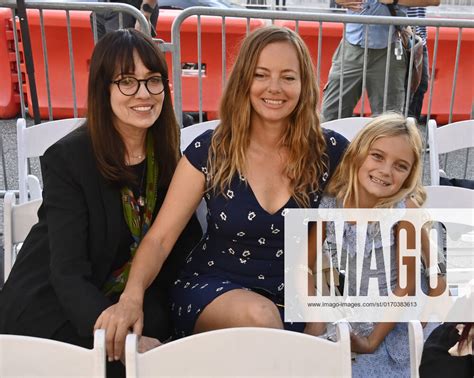 Actresses Mackenzie Phillips), Bijou Phillips and Bijou s daughter Fianna Francis Masterson (L R ...