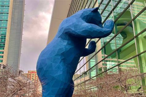 Big Blue Bear – Denver, Colorado - Atlas Obscura