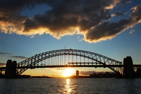 Sydney Harbour Bridge at sunrise Stock Photo by ©jankratochvila 2332015