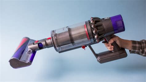 Dyson Cyclone V10 vacuum review: Bigger isn't always better | Mashable