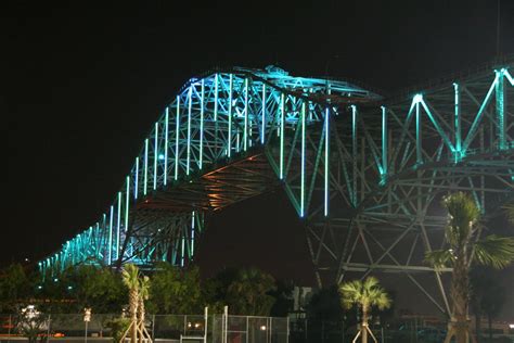 Corpus Christi Harbor Bridge Illuminated : r/bridgeporn