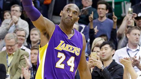 Kobe Bryant To Be Inducted Into Basketball Hall Of Fame | FAMOUS REPORTERS