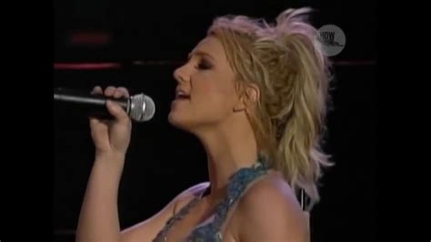 Britney Spears Everytime Live In Lisbon - YouTube