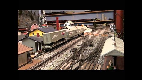 O-scale trains - YouTube