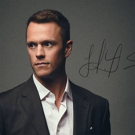 Jonathan Toews Bio, Height, Net Worth, Player, Nationality