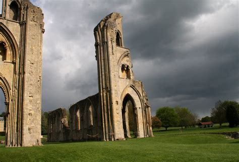 Glastonbury Abbey | Today we visited Glastonbury Abbey. Glas… | Flickr