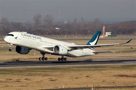 Cathay Pacific B-LRD Airbus A350-941 beim Start in Düsseldorf ... - Flugzeug-bild.de