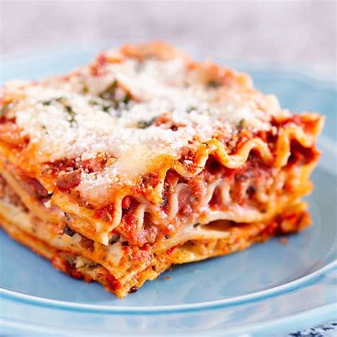 Homemade Lasagna with Cheese - Fratelli's New York Pizza