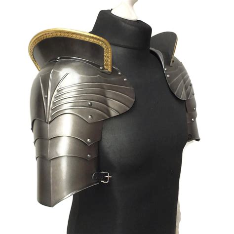 Larp armour Decorative Gothic fluted pauldrons | Pauldron, Shoulder armor, Leather armor