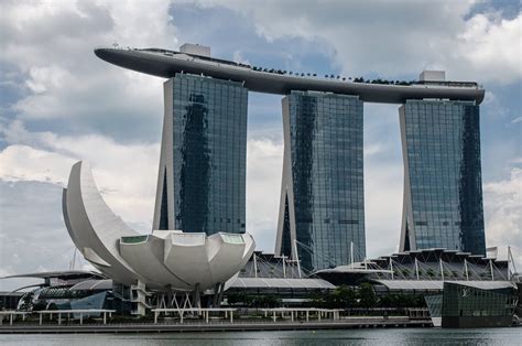 Marina Bay Sands in Singapore - a boat-shaped hotel with an infinite pool