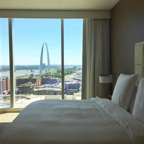 Luxury Downtown St Louis Hotel | Four Seasons Hotel St Louis