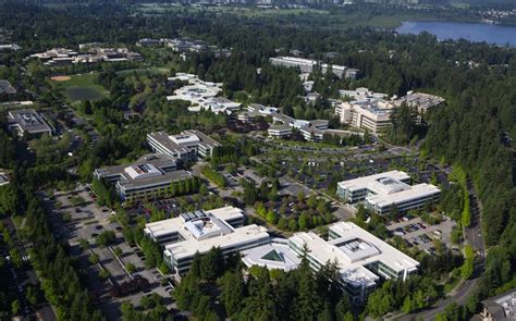 Microsoft considers multibillion-dollar overhaul to Redmond campus | The Seattle Times