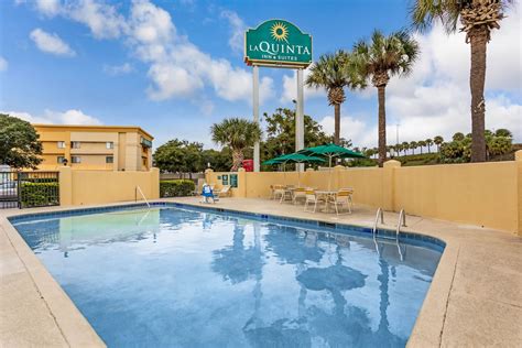 La Quinta Inn & Suites by Wyndham Orlando South | Orlando, FL Hotels