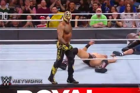 Rey Mysterio returns to WWE as surprise Royal Rumble entrant - Cageside Seats