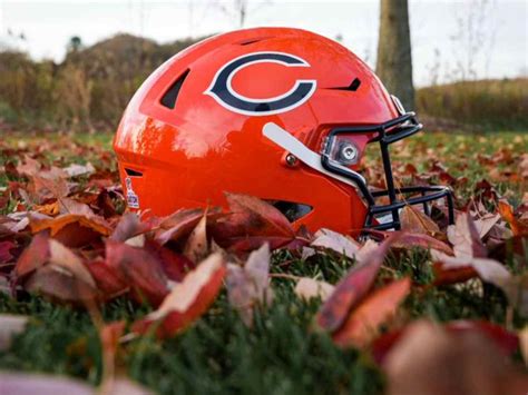 "The Cleveland Bears" - Chicago Bears sporting orange helmets for TNF ...