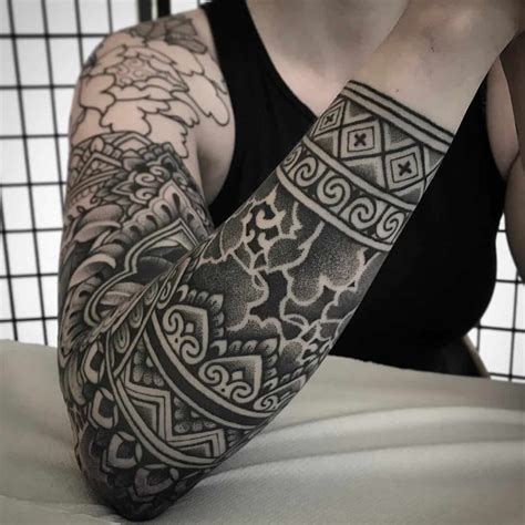 Ornamental tattoo artist Jack Peppiette - ARTWOONZ | Pattern tattoo, Tattoos, Arm tattoo