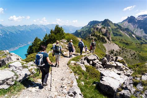 Randonnée Alpes : Les meilleurs sentiers en montagne | Mag Sportihome