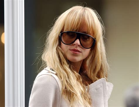 Dakota Johnson Debuts Blonde Bob For New Role In 'Daddio'