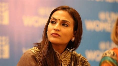 Aishwarya Rajinikanth files police complaint alleging her gold ...