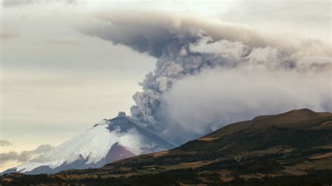 Researchers Record Strange Infrasound at Ecuador’s Cotopaxi Volcano | The Weather Channel