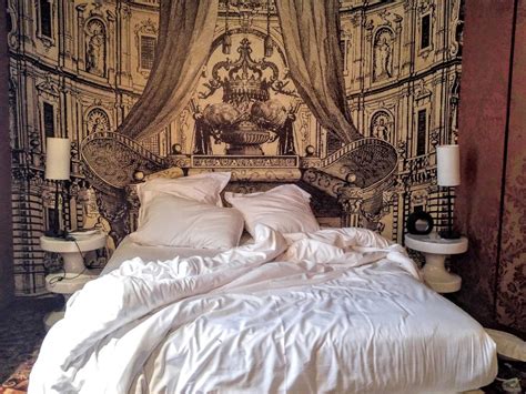 In the bedrooms of the most romantic hotels in Paris