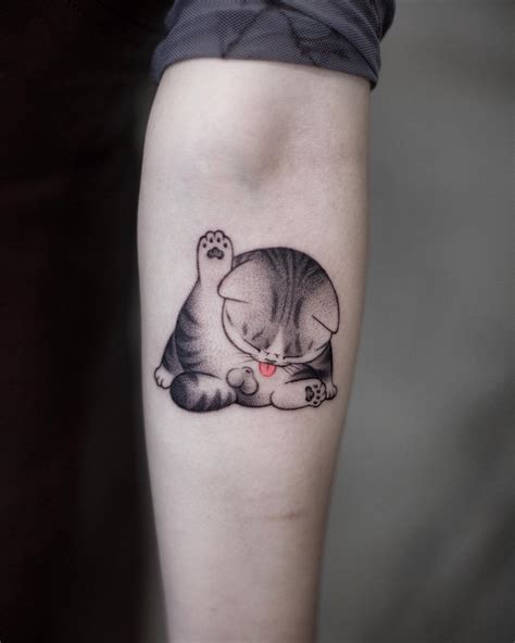 Cute minimalist tattoo by AkiWong | iNKPPL