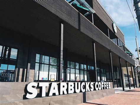 Starbucks Welcomes You To Its Biggest Branch In The Philippines Ever ...