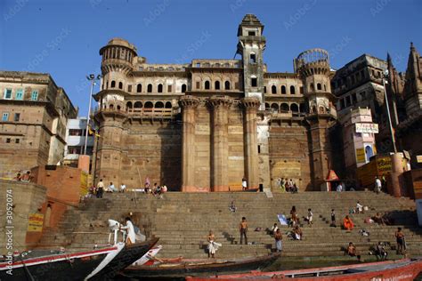 varanasi temple Stock Photo | Adobe Stock