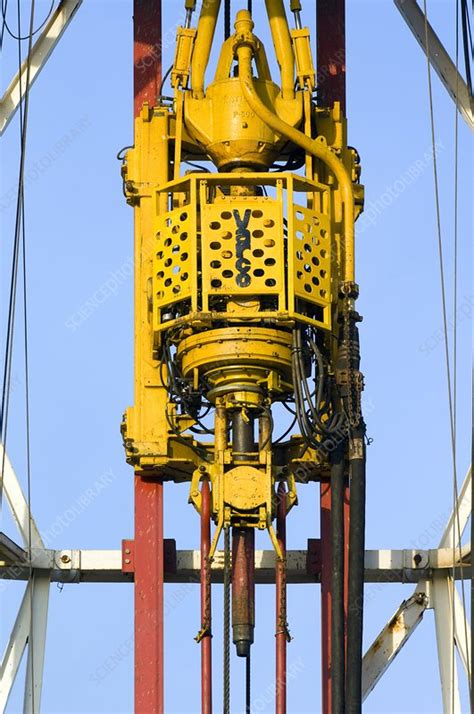 An oil-rig drilling derrick - Stock Image - C004/2630 - Science Photo ...