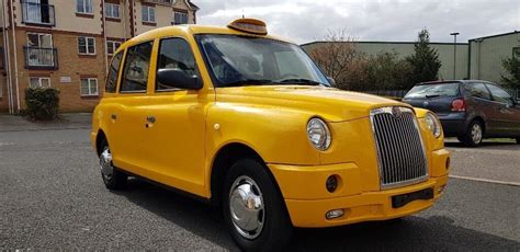 LTI TX4 TAXI GOLD 2.4 MITSUBISHI PETROL ENGINE 200 MILES NEW CAB LEFT HAND DRIVE | in Stechford ...